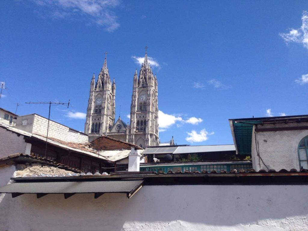 Apartamentos Colonial Home キト エクステリア 写真