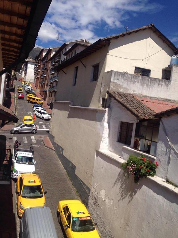 Apartamentos Colonial Home キト エクステリア 写真