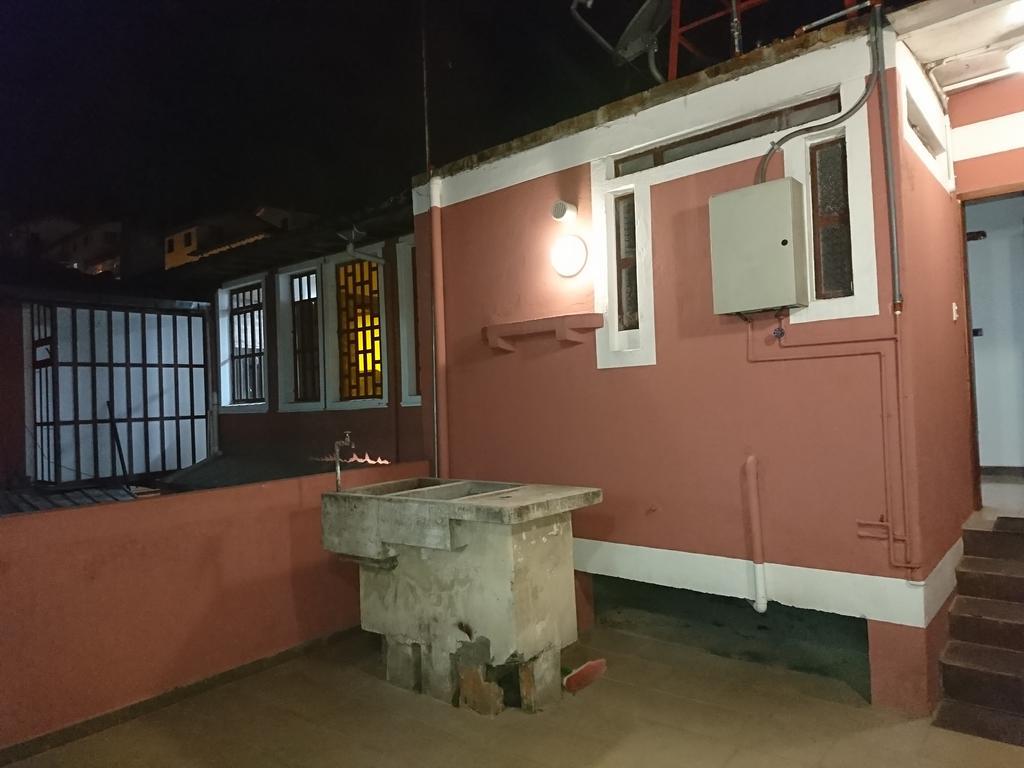 Apartamentos Colonial Home キト エクステリア 写真