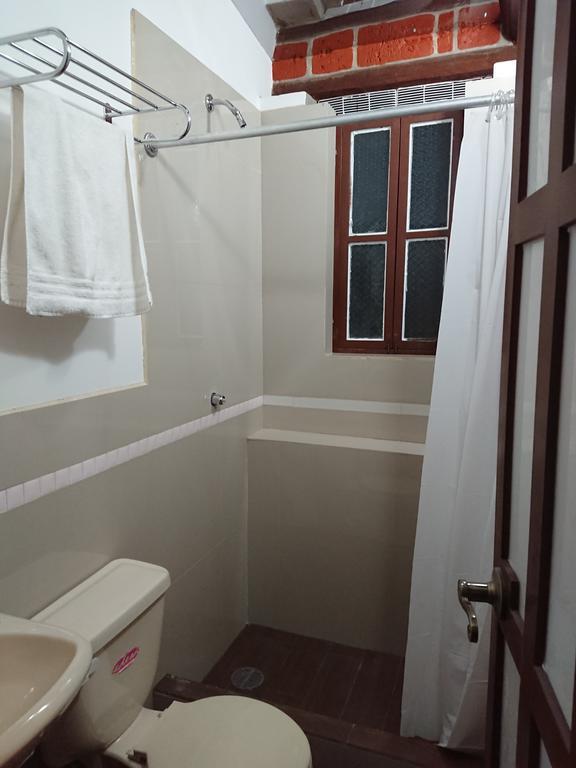 Apartamentos Colonial Home キト エクステリア 写真