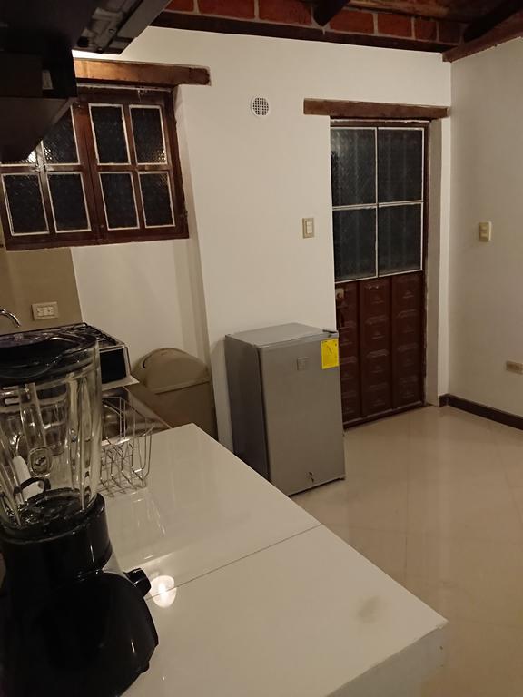 Apartamentos Colonial Home キト エクステリア 写真
